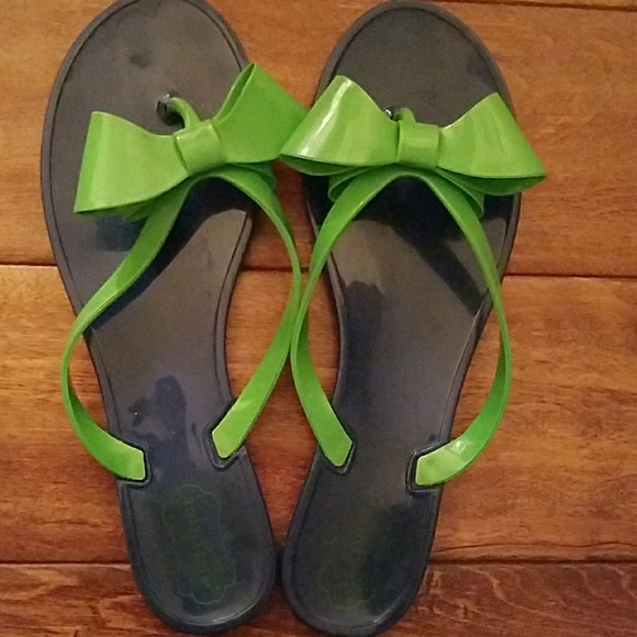 Shoes - Picture 1 of 3